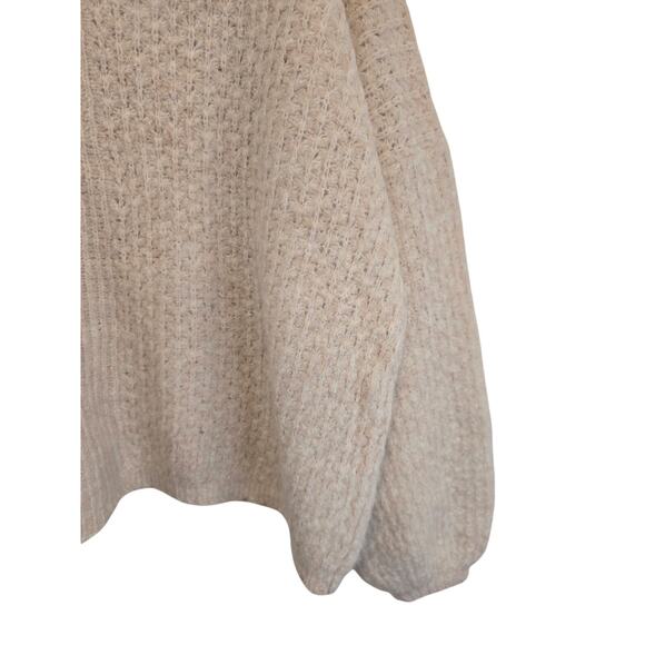 VICI beautiful cream vneck sweater size large, nwot - Picture 7 of 9